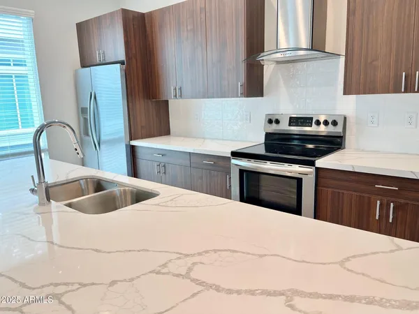 $2,795 | 915 East Missouri Avenue, Unit 16, Phoenix, AZ 85014