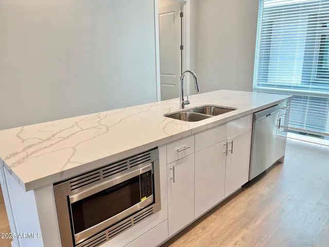 $3,095 | 915 East Missouri Avenue, Unit 16, Phoenix, AZ 85014