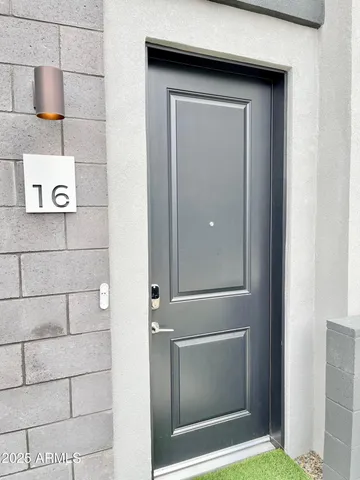 $3,095 | 915 East Missouri Avenue, Unit 16, Phoenix, AZ 85014