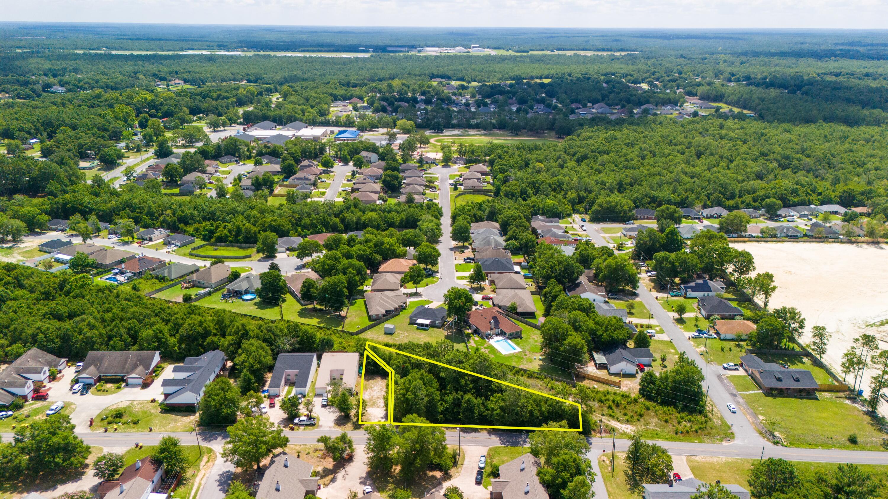 702 Valley Road Crestview, FL 32539 - Photo 3 of 6