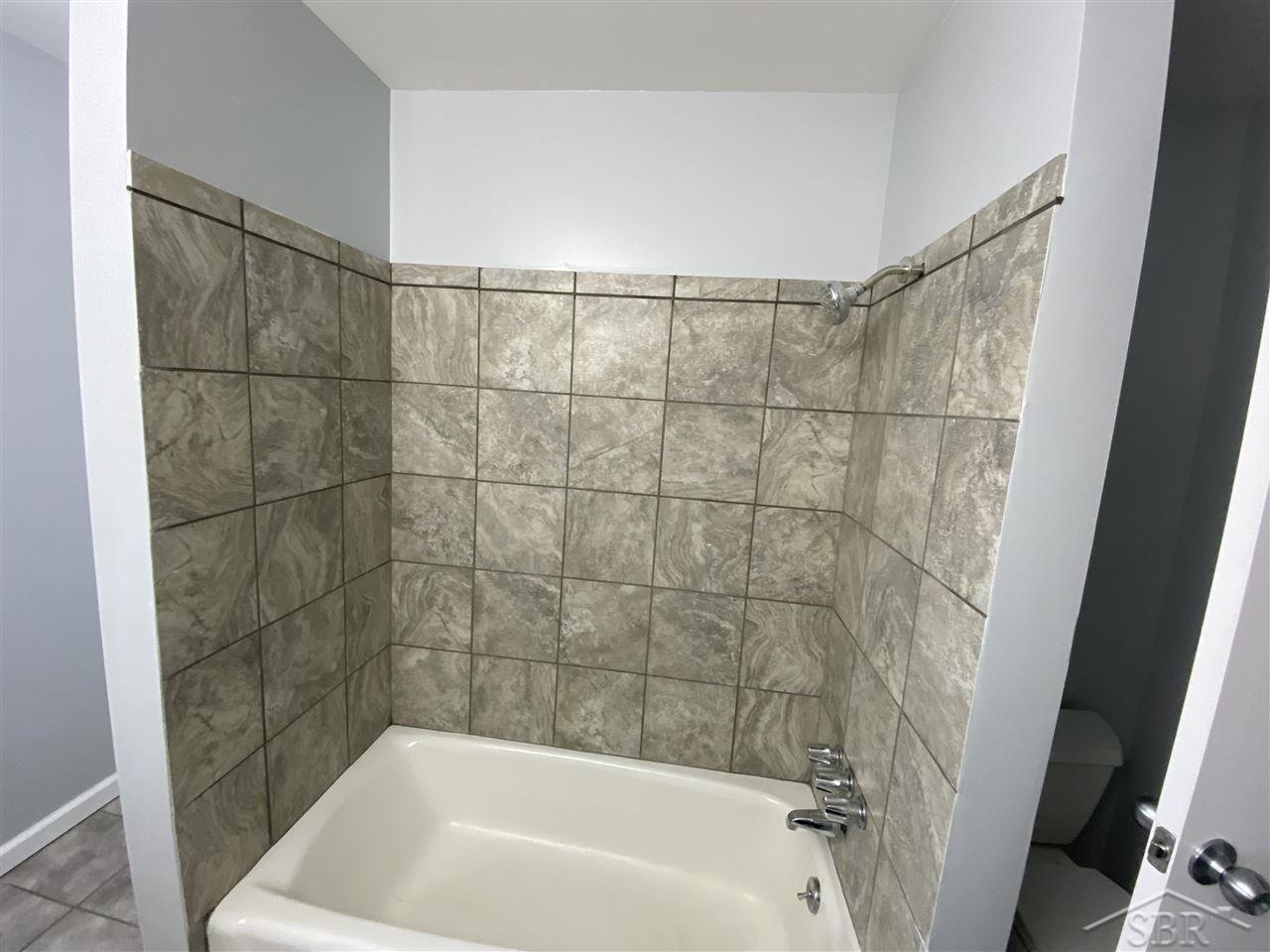 900 South Miller Road Saginaw, MI 48609 - Photo 23 of 35 50003637-22.JPG