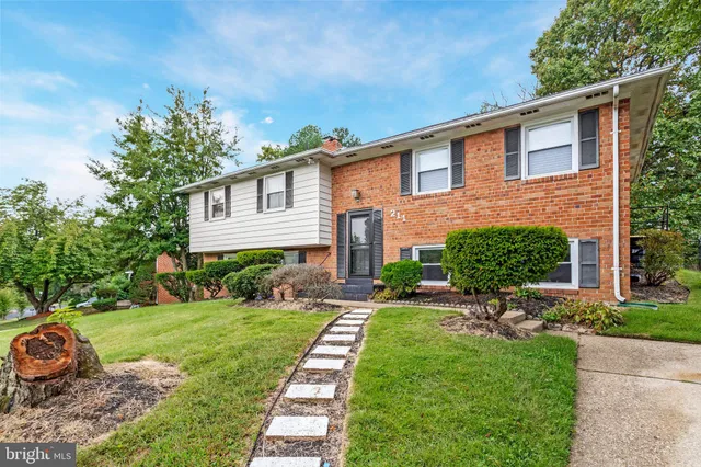 $445,000 | 211 Prenton Street, Upper Marlboro, MD 20774