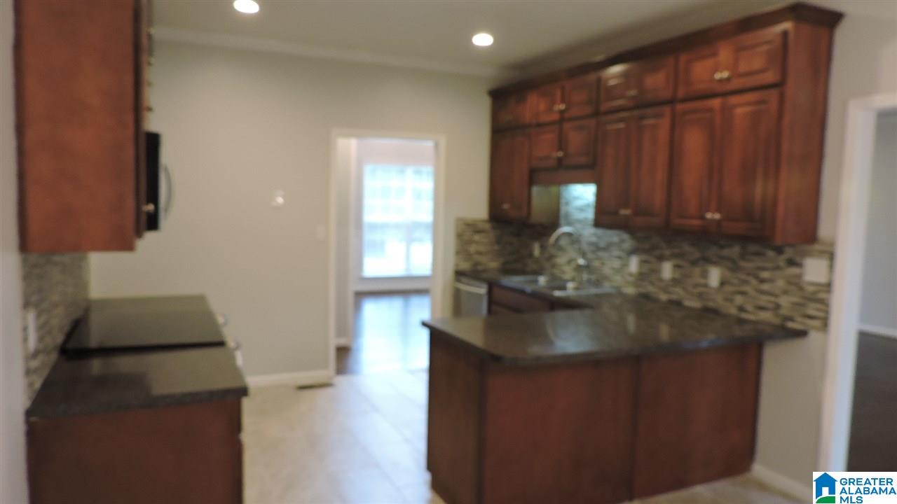 2041 Magnolia Road Leeds, AL 35094 - Photo 13 of 40