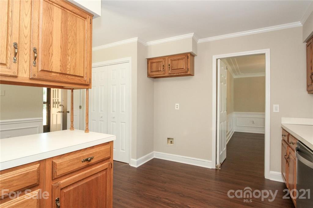 2437 Hamilton Mill Road Charlotte, NC 28270 - Photo 11 of 36 Gallery Image 11