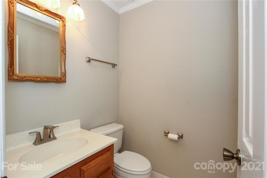 2437 Hamilton Mill Road Charlotte, NC 28270 - Photo 12 of 36 Gallery Image 12