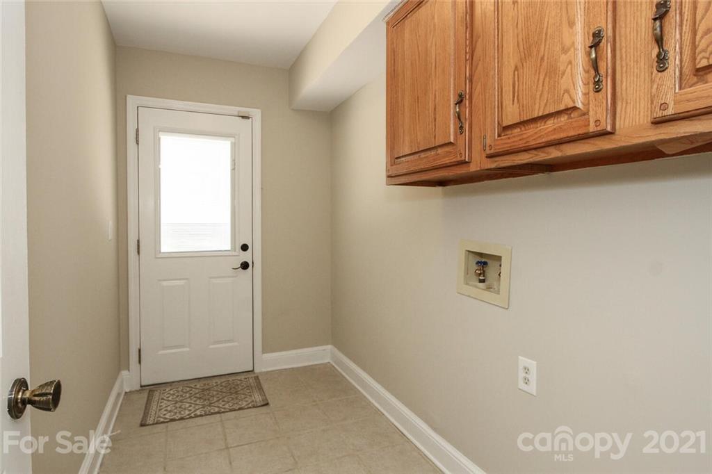 2437 Hamilton Mill Road Charlotte, NC 28270 - Photo 15 of 36 Gallery Image 15