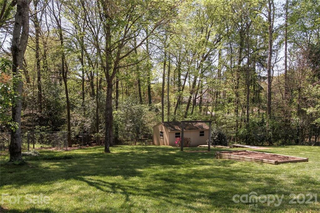 2437 Hamilton Mill Road Charlotte, NC 28270 - Photo 33 of 36 Gallery Image 33