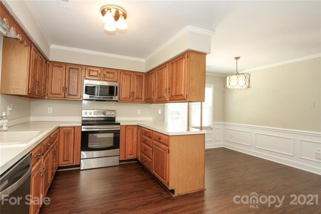 2437 Hamilton Mill Road Charlotte, NC 28270 - Photo 9 of 36 Gallery Image 9