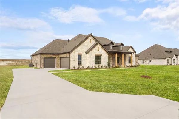 $619,903 | 140 Lila Lake Drive, Waxahachie, TX 75165