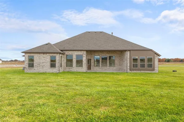 $619,903 | 140 Lila Lake Drive, Waxahachie, TX 75165
