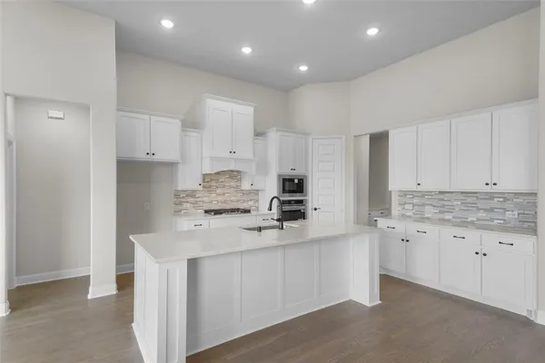 $619,903 | 140 Lila Lake Drive, Waxahachie, TX 75165