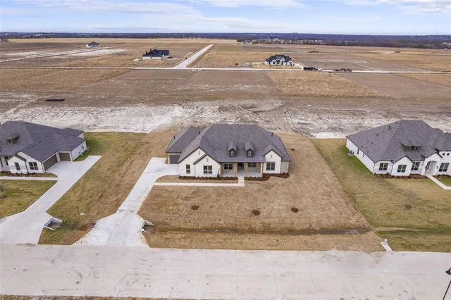 $619,170 | 140 Lila Lake Drive, Waxahachie, TX 75165