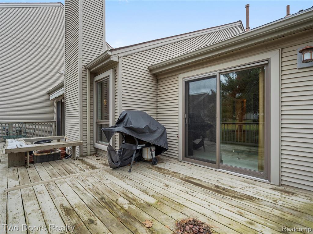 663 Camden Court Rochester Hills, MI 48307 - Photo 22 of 39