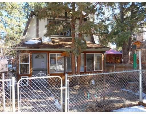 425 Sunset Fallbrook, CA 92028 - Photo 1 of 1 front view of a house with a porch
