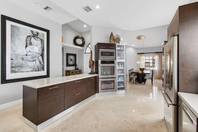 $685,000 | 23145 Via Stel, Boca Raton, FL 33433
