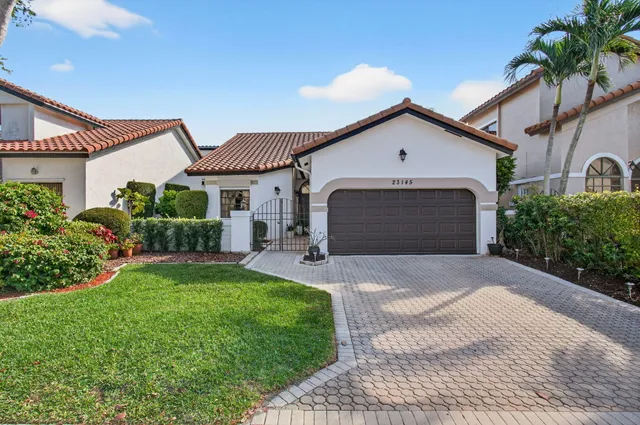 $685,000 | 23145 Via Stel, Boca Raton, FL 33433