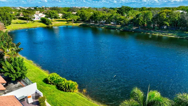 $685,000 | 23145 Via Stel, Boca Raton, FL 33433