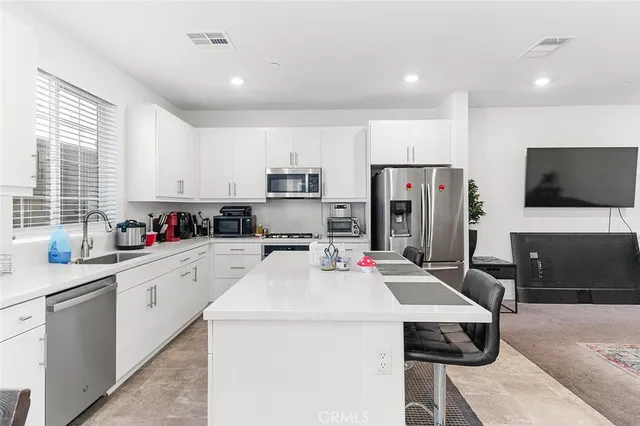 $600,000 | 16584 Poppy Seed Lane, Fontana, CA 92336