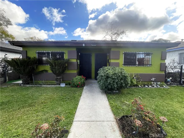 $1,800 | 10802 Grape Street, Los Angeles, CA 90059