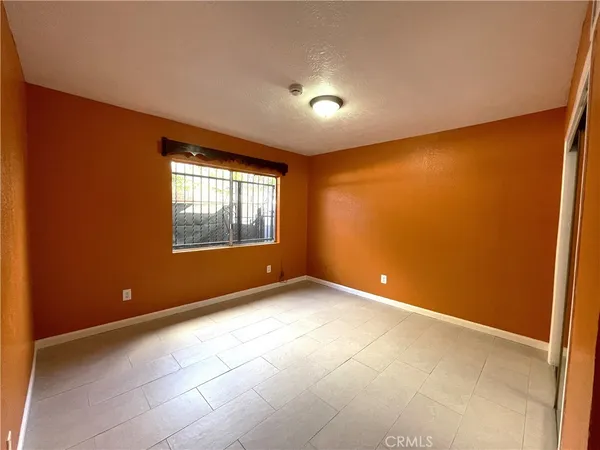 $1,800 | 10802 Grape Street, Los Angeles, CA 90059