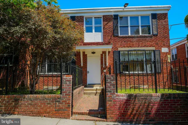 $2,100 | 59 Galveston Place Southwest, Unit 4, Washington, DC 20032