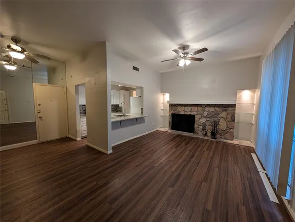 $1,595 | 2921 Shelby Avenue, Dallas, TX 75219