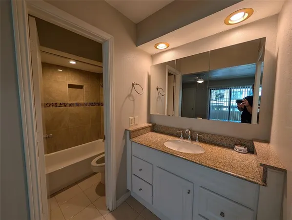 $1,595 | 2921 Shelby Avenue, Dallas, TX 75219