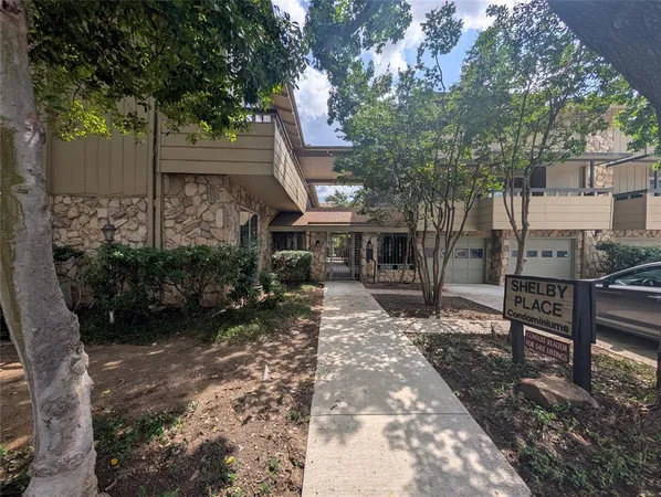 $1,595 | 2921 Shelby Avenue, Dallas, TX 75219