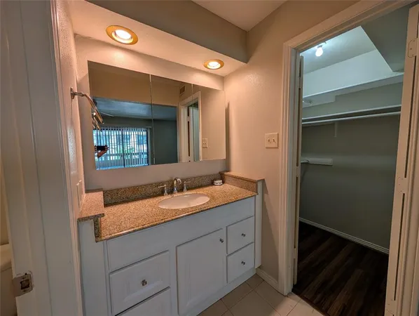$1,595 | 2921 Shelby Avenue, Dallas, TX 75219