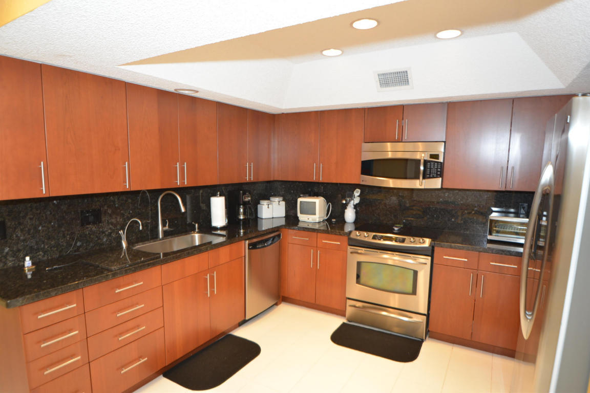 20087 Waters Edge Drive, Unit 202 Boca Raton, FL 33434 - Photo 16 of 37 #16