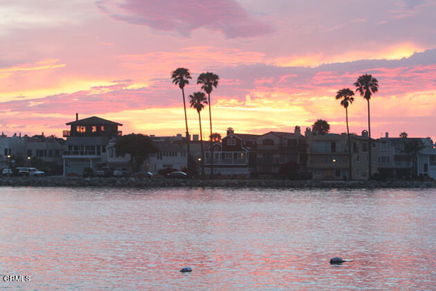 356 Highland Drive Oxnard, CA 93035 - Photo 25 of 26 a view of a street