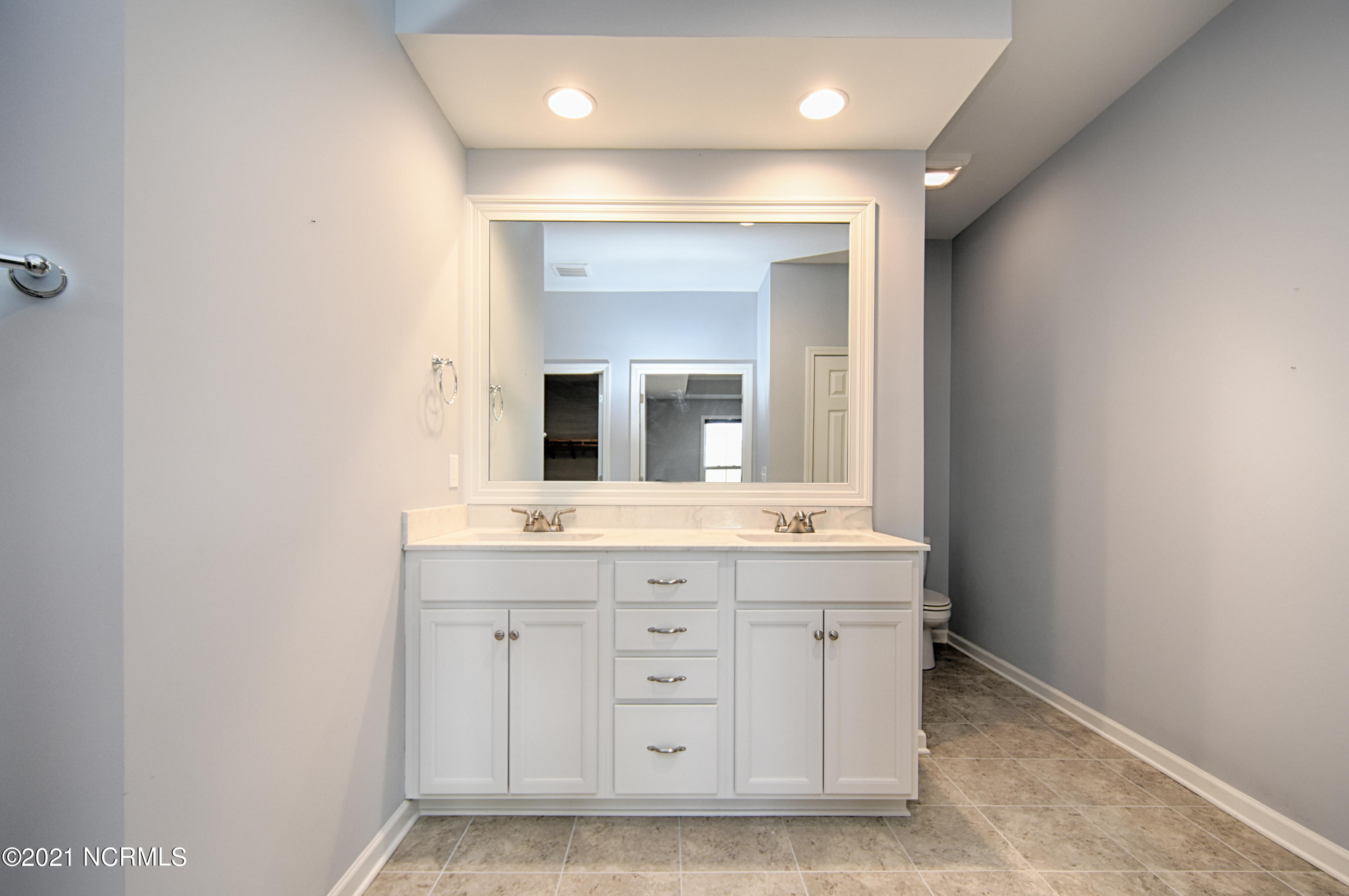 193 Violetear Ridge Hampstead, NC 28443 - Photo 14 of 25 13
