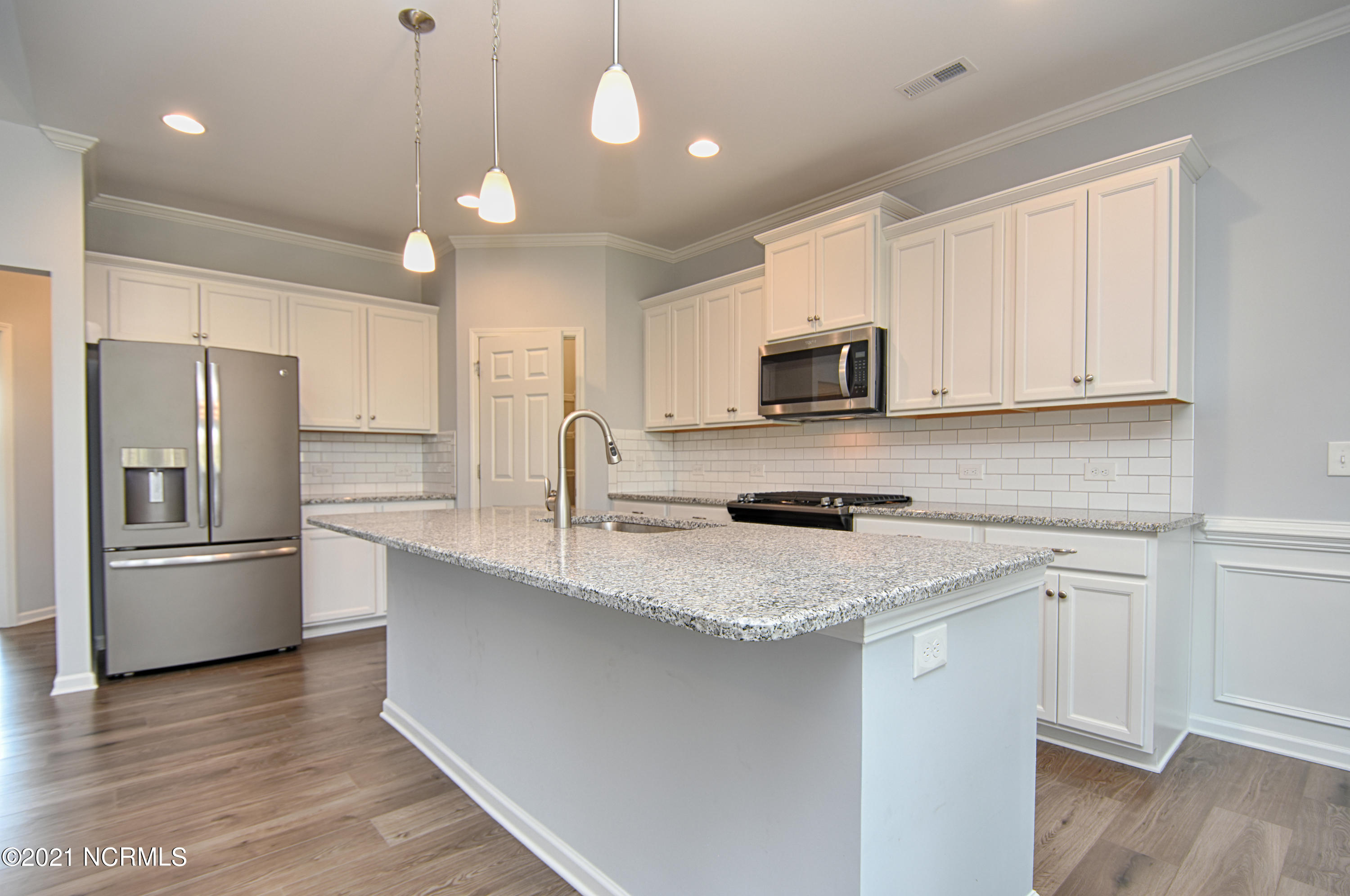 193 Violetear Ridge Hampstead, NC 28443 - Photo 3 of 25 3