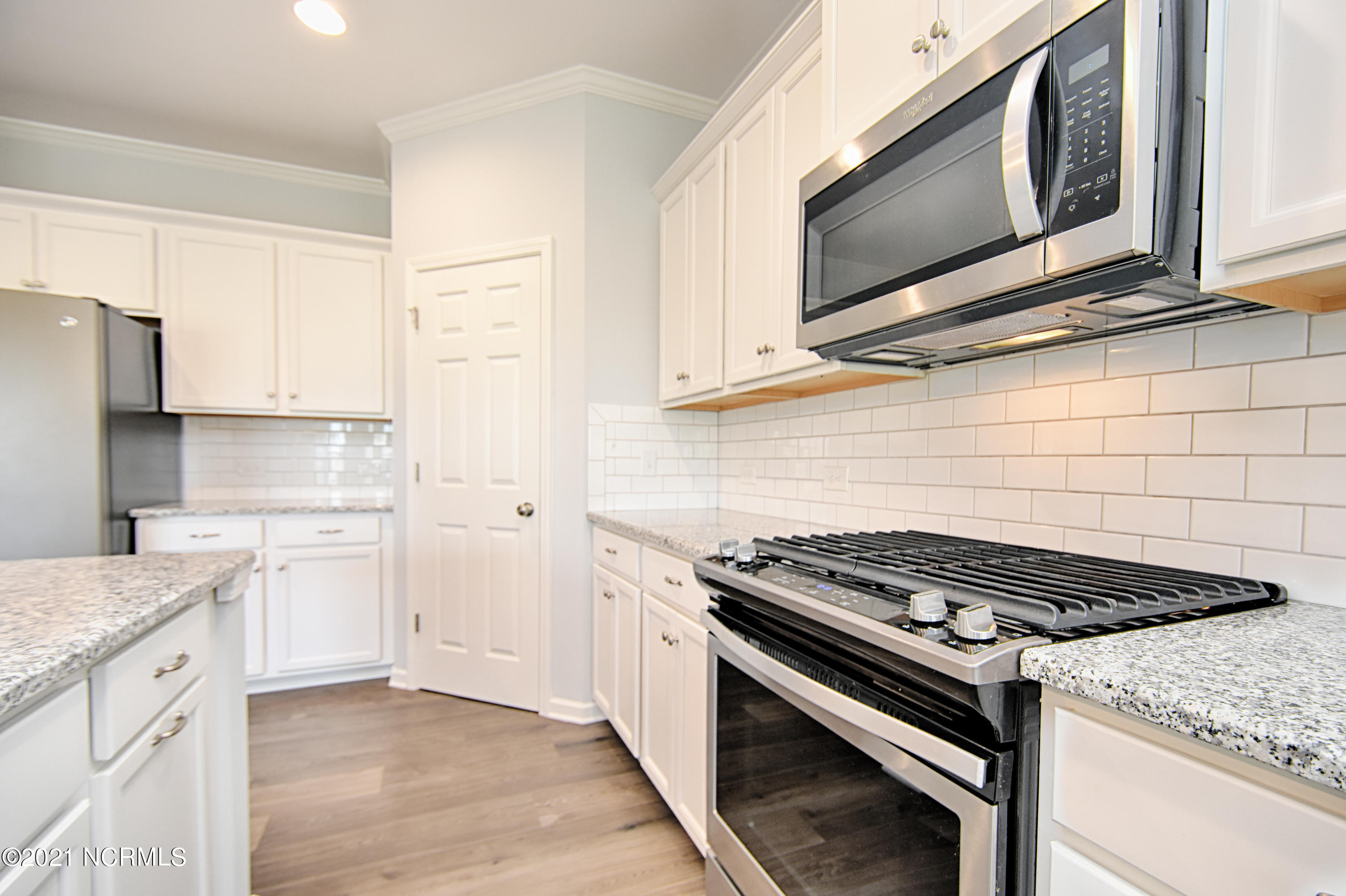193 Violetear Ridge Hampstead, NC 28443 - Photo 4 of 25 4