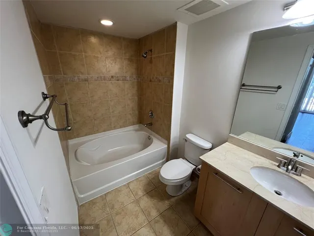 $2,900 | 511 Southeast 5th Avenue, Unit 911, Fort Lauderdale, FL 33301