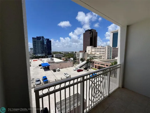 $2,900 | 511 Southeast 5th Avenue, Unit 911, Fort Lauderdale, FL 33301