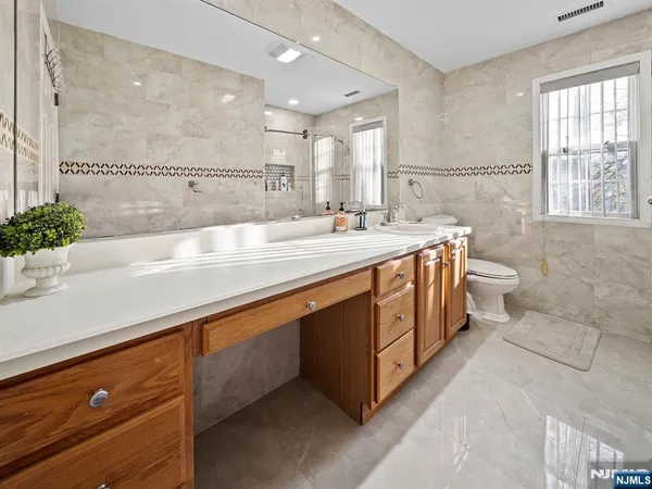 $1,250,000 | 7 Patrick Avenue, Emerson, NJ 07630