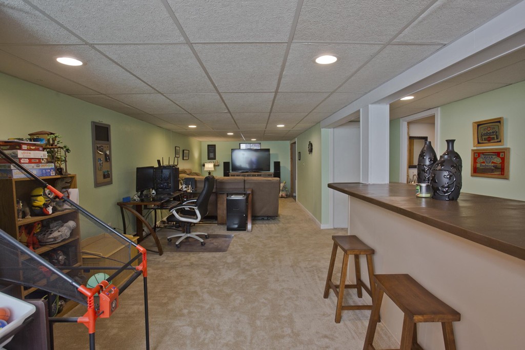 109 Sierra Vista Road Springfield, MA 01128 - Photo 13 of 17 Gallery Image 13