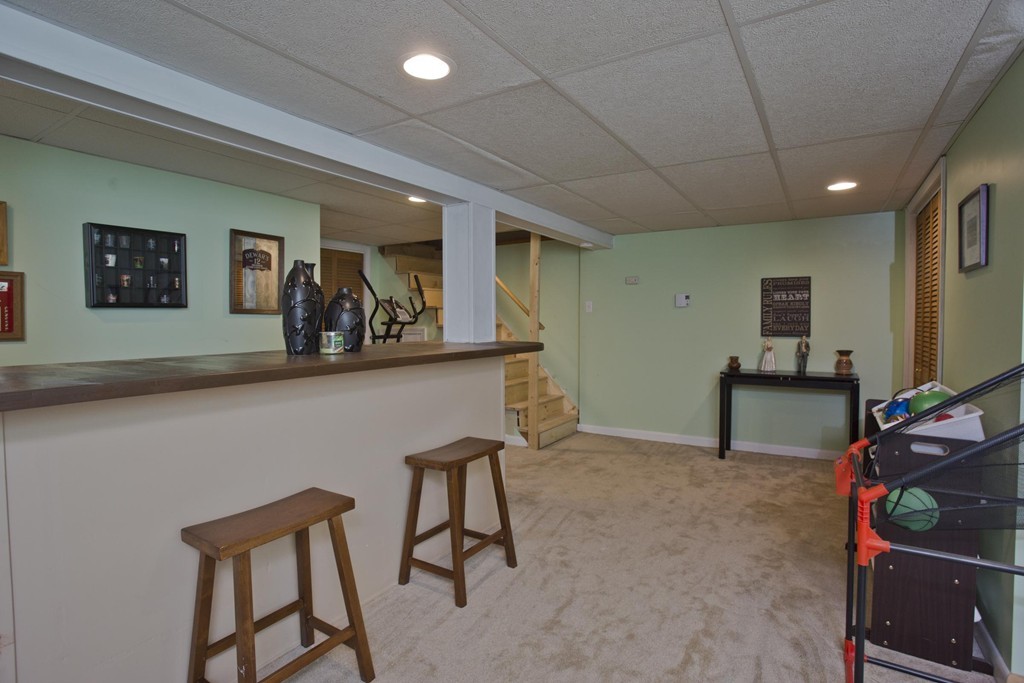 109 Sierra Vista Road Springfield, MA 01128 - Photo 14 of 17 Gallery Image 14
