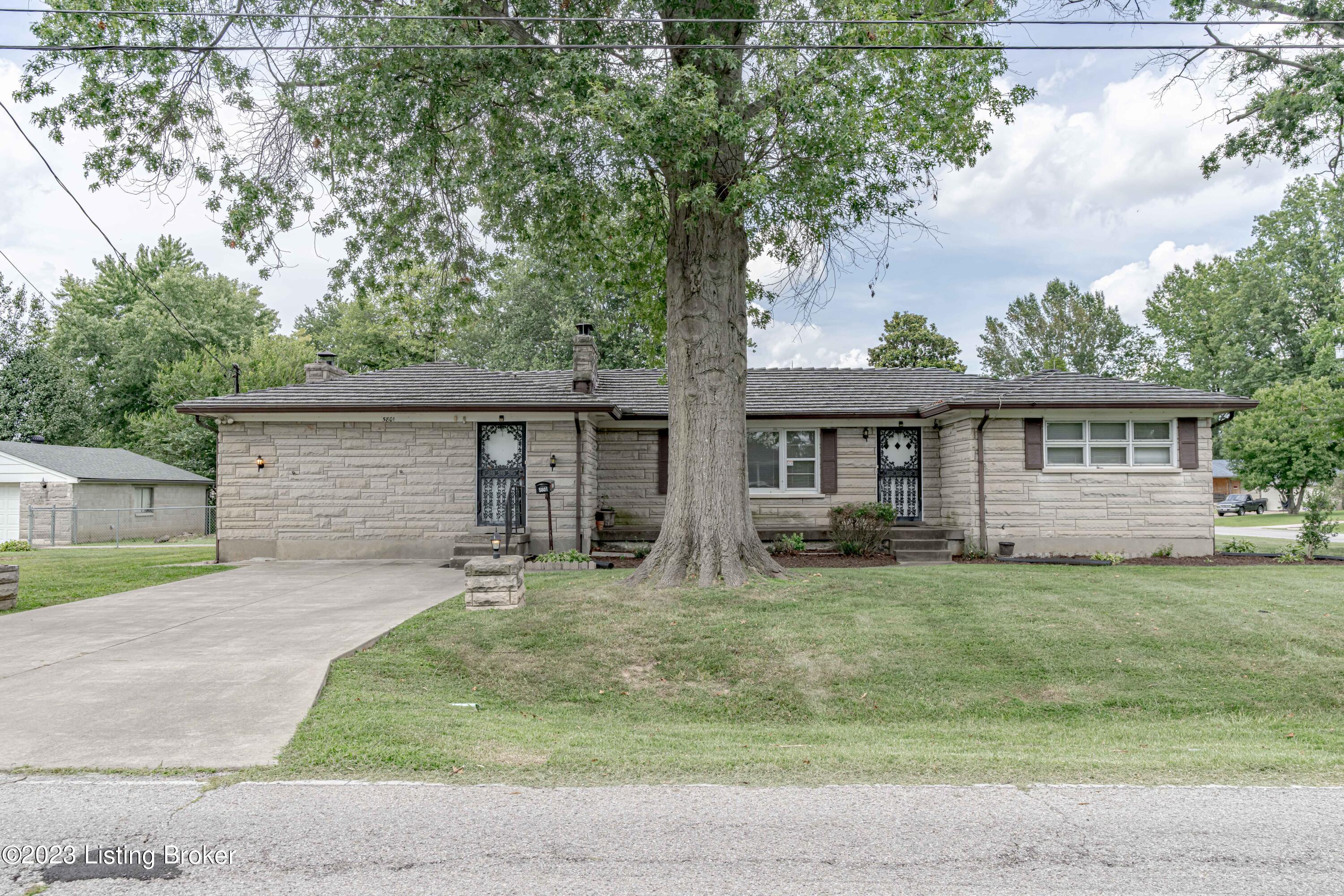 5801 Maryman Road Louisville, KY 40258 - Photo 1 of 71 DSC03937