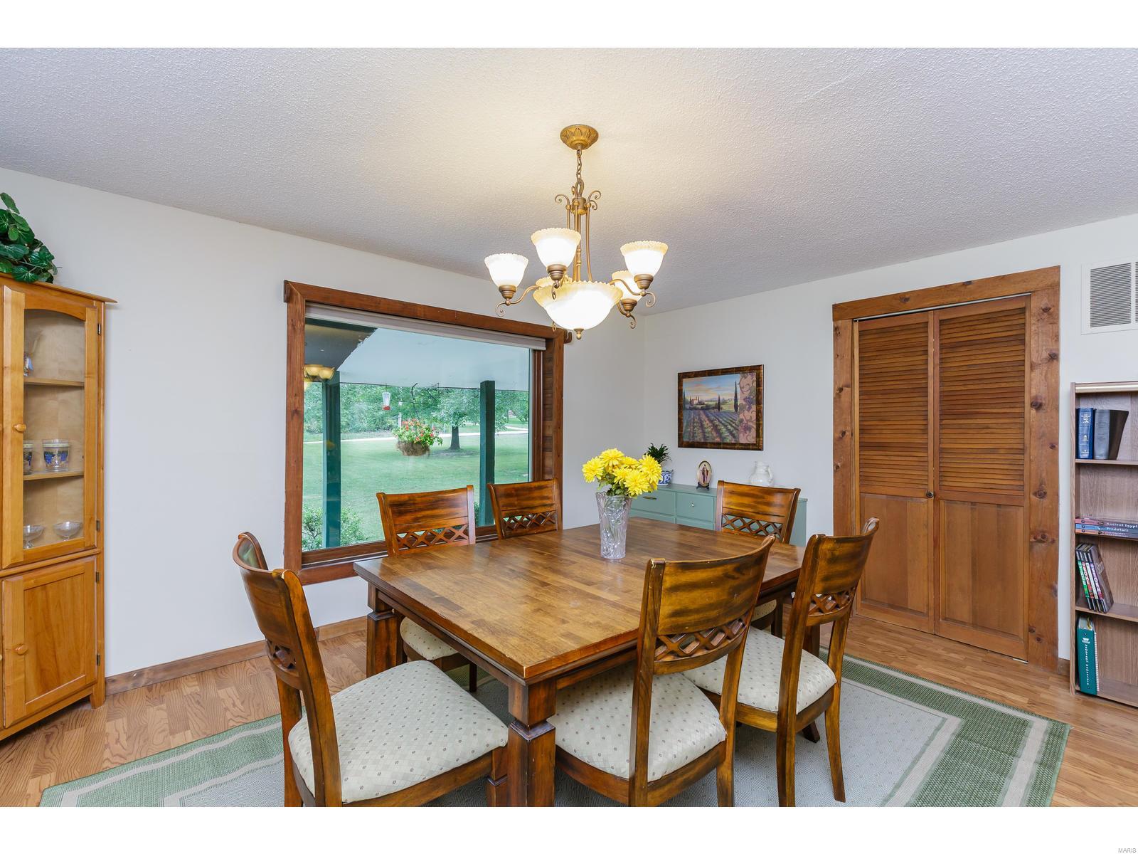 308 Defiance Road Defiance, MO 63341 - Photo 5 of 34 Gallery Image 5