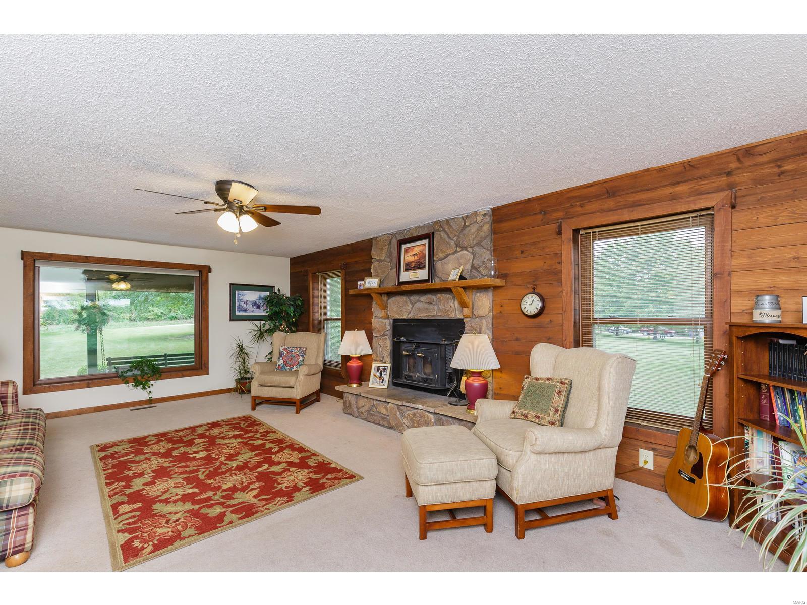 308 Defiance Road Defiance, MO 63341 - Photo 9 of 34 Gallery Image 9