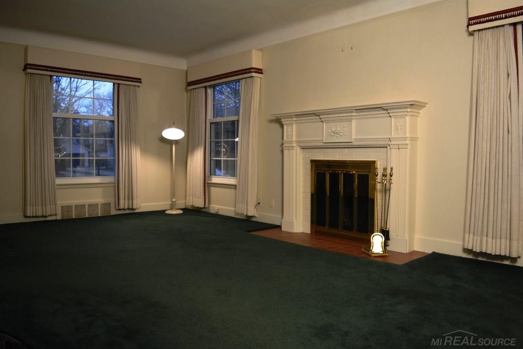 344 Fisher Road Grosse Pointe Farms, MI 48230 - Photo 2 of 16