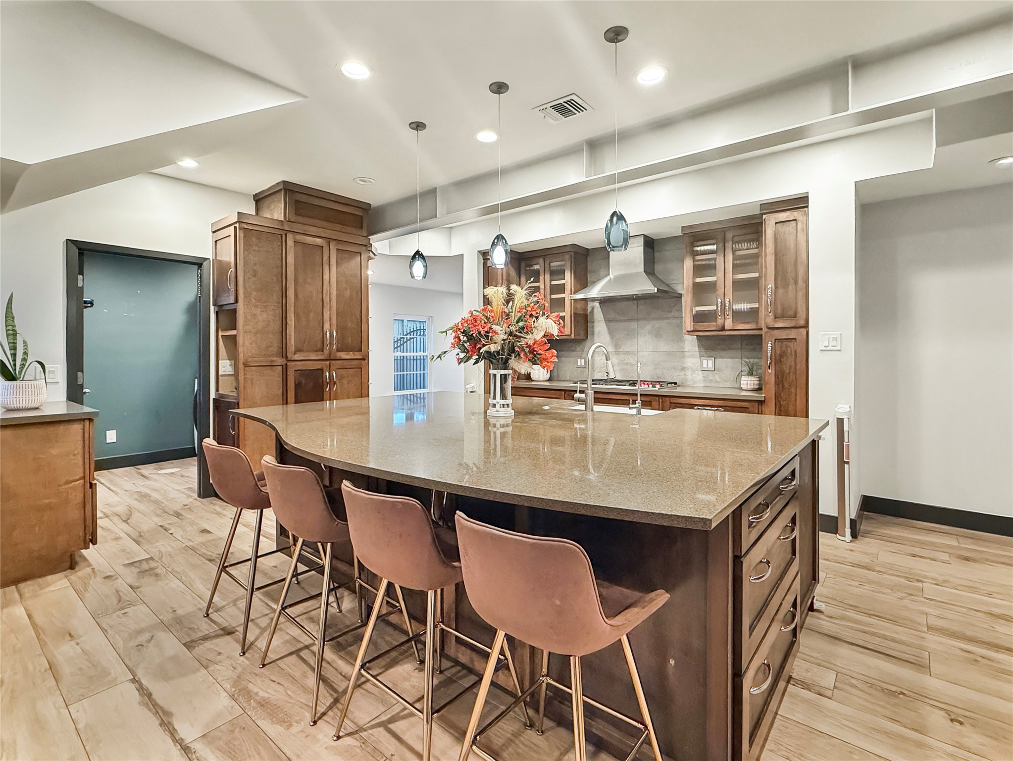 4521 Maple Street Bellaire, TX 77401 - Photo 15 of 36 Additional island views.