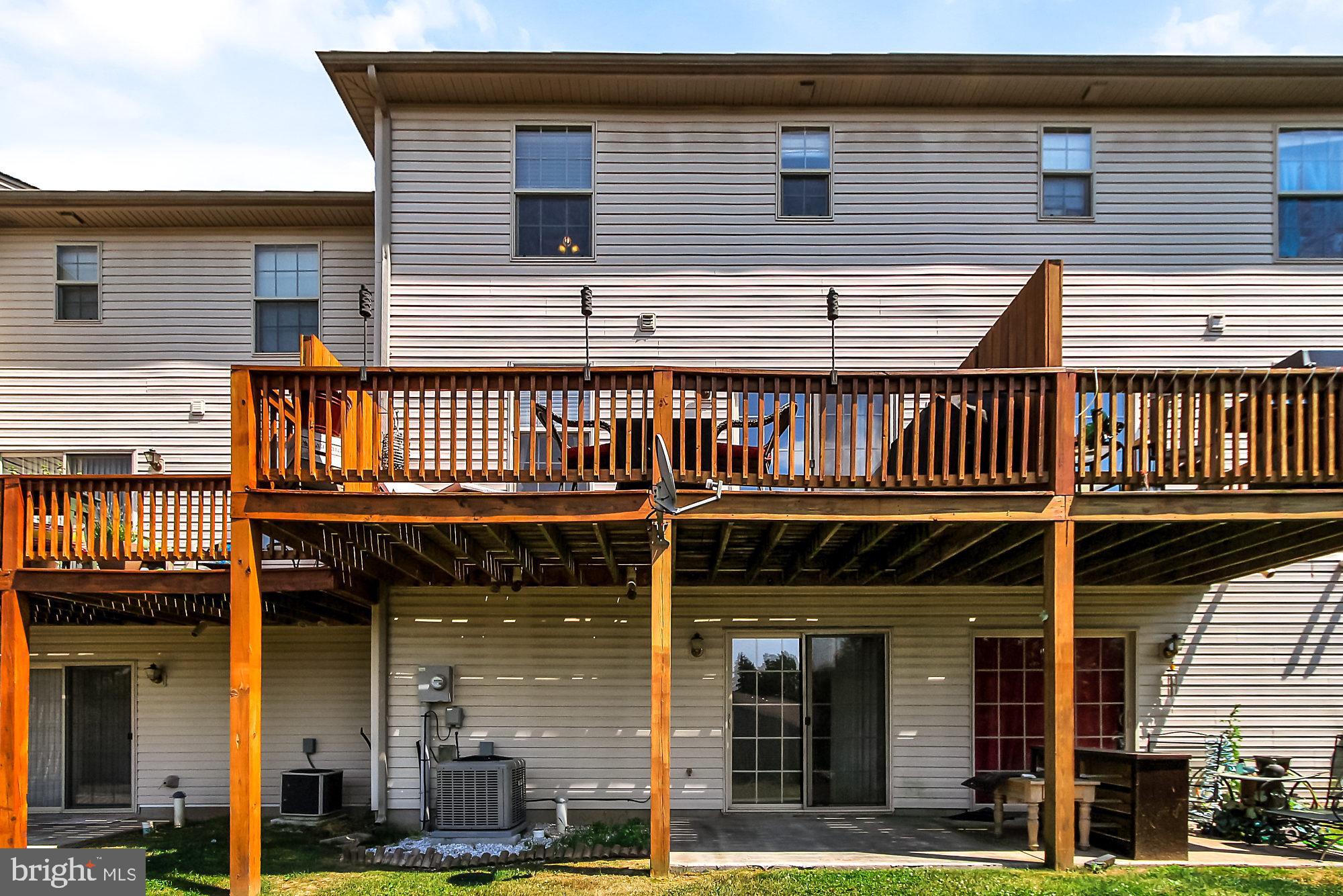 39 East 3rd Avenue Spring Grove, PA 17362 - Photo 23 of 28 Sellers expanded the deck