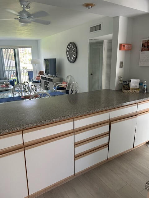 2760 Banyan Road, Unit 25A Boca Raton, FL 33432 - Photo 3 of 12 kitchen2
