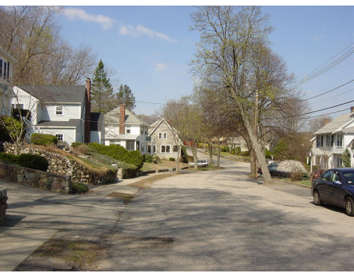 12 Becket Road Belmont, MA 02478 - Photo 11 of 14