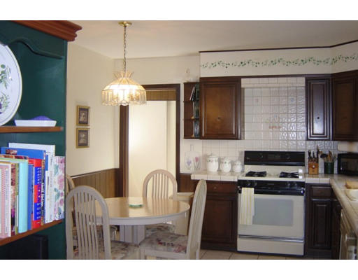 12 Becket Road Belmont, MA 02478 - Photo 3 of 14