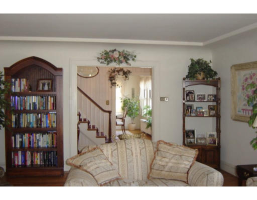 12 Becket Road Belmont, MA 02478 - Photo 10 of 14