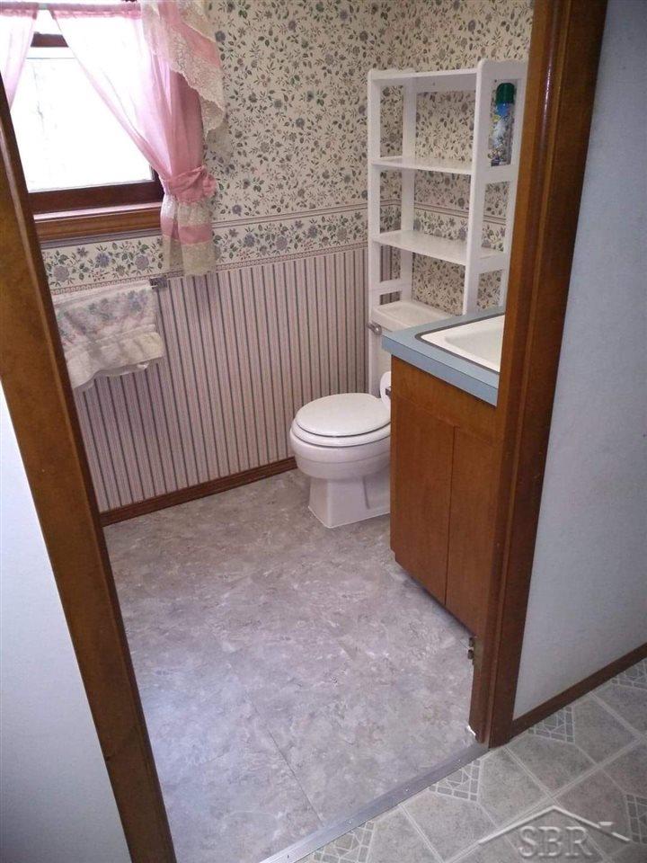 871 East Brooks Road Midland, MI 48640 - Photo 8 of 22